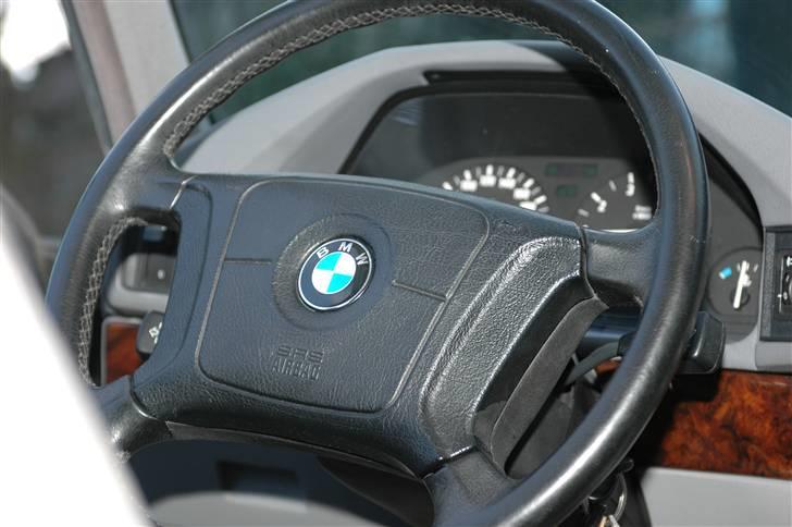 BMW 518i Executive SOLGT billede 1