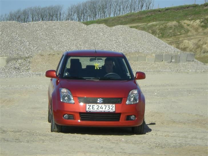 Suzuki swift 1,5 GLX SMADRET billede 2