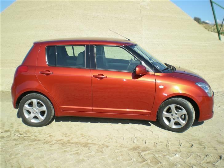 Suzuki swift 1,5 GLX SMADRET billede 4