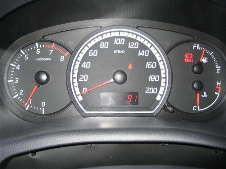 Suzuki swift 1,5 GLX SMADRET billede 5