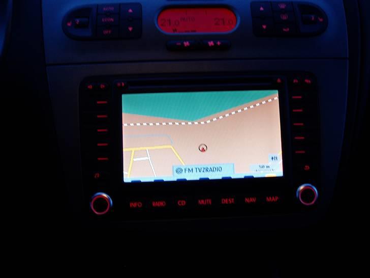 Seat Toledo - Nogen der ved hvorfor jeg ikke kan få den til at æde cder?? den tager navi-dvden fint billede 13