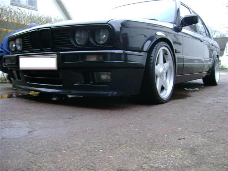 BMW E30 325i billede 2
