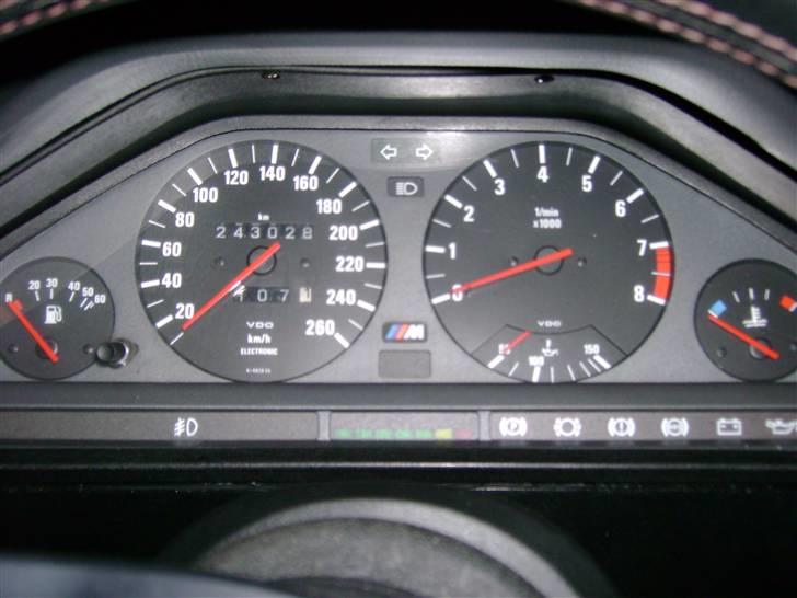 BMW E30 325i billede 4