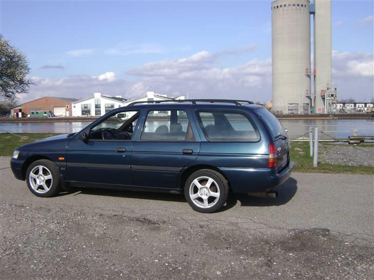 Ford Escort (SOLGT) billede 2