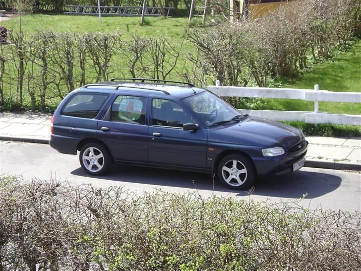 Ford Escort (SOLGT) billede 7