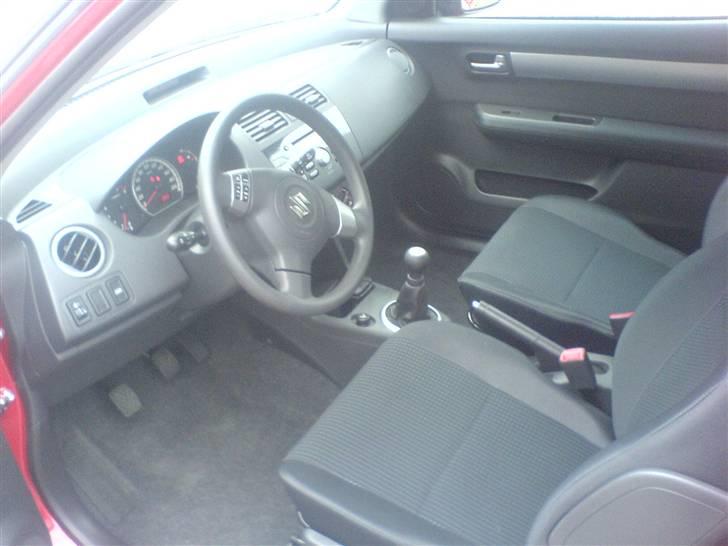 Suzuki swift 1.5 GL-A (Solgt) billede 6