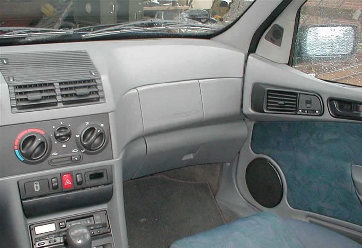 Alfa Romeo 145 L billede 6