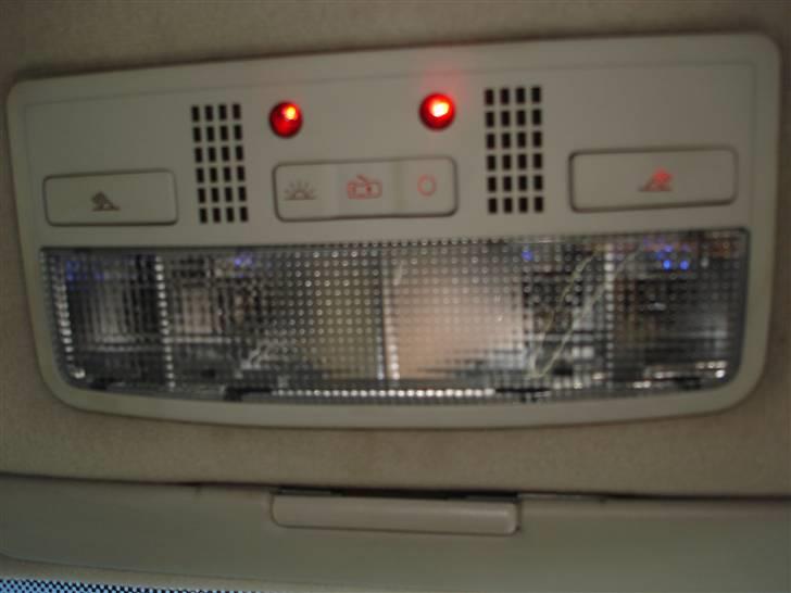 VW Passat SOLGT - W8 Loftlys "Blue edition" billede 5