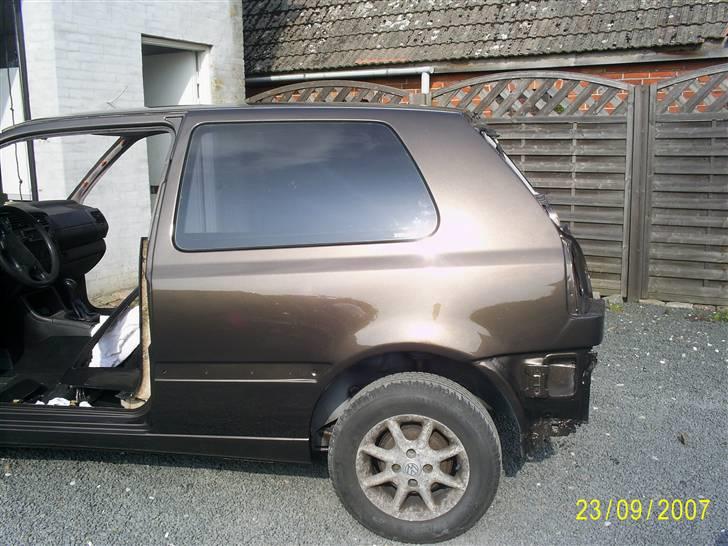 VW Golf 3 1,8 - Kommet hjem fra maler ;o) billede 12