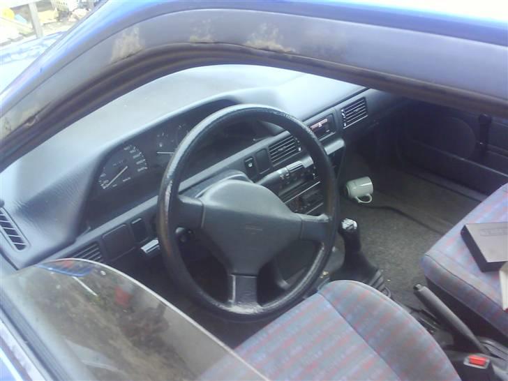 Mazda 323 -SOLGT- billede 4