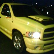 Dodge Ram 1500 Rumble bee