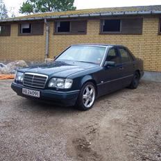 Mercedes Benz 250 D Solgt :´(