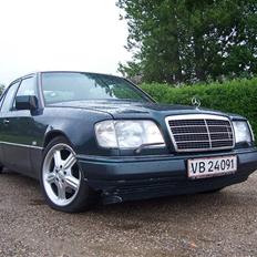Mercedes Benz 250 D Solgt :´(
