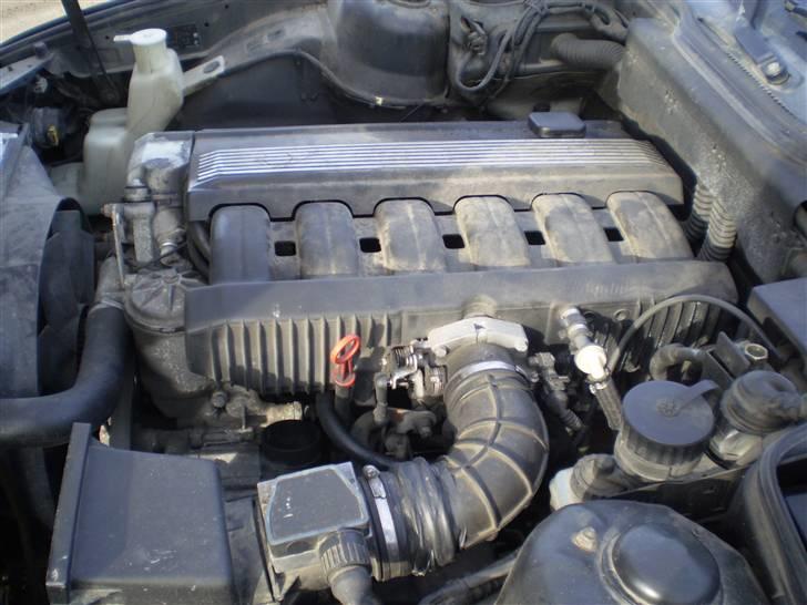 BMW 525 i (Solgt) billede 12