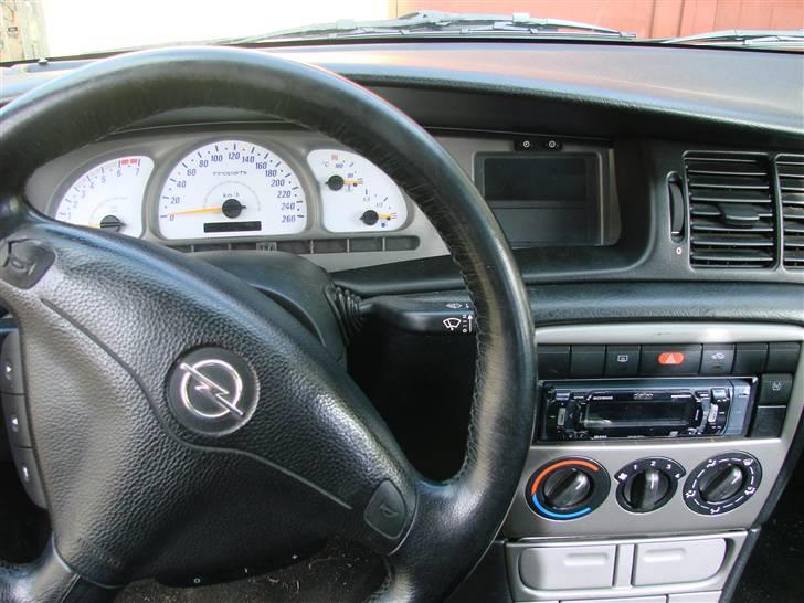 Opel Vectra B V6 Sport - Instrumentboret billede 13
