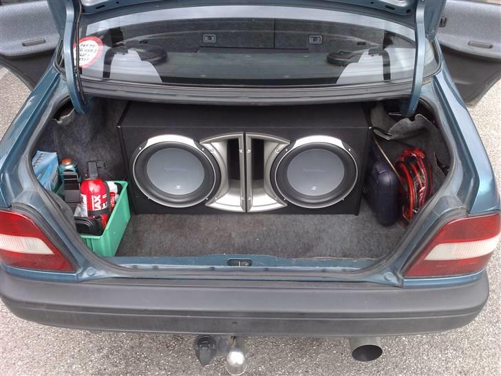 Nissan Sunny skrottet billede 16