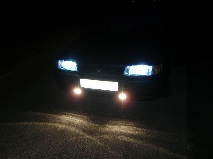 Nissan Sunny skrottet billede 19