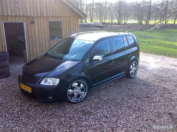 VW TOURAN billede 1