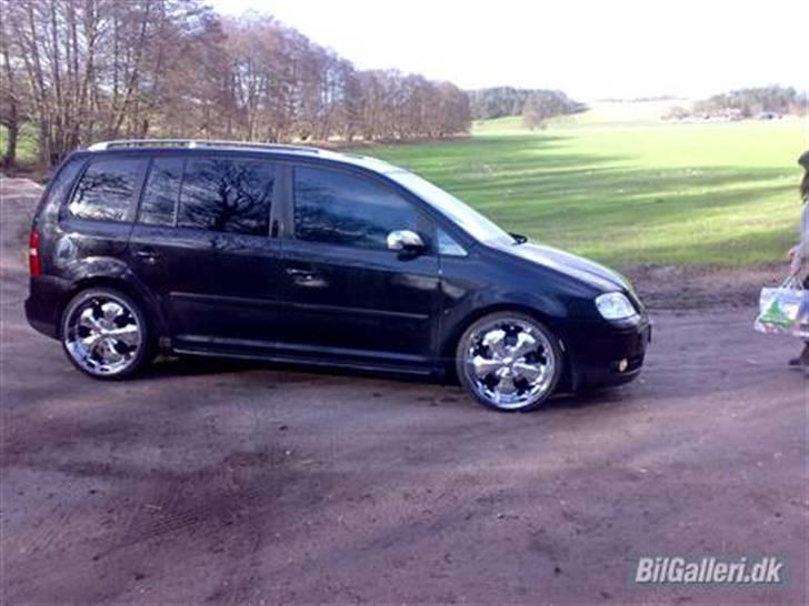 VW TOURAN billede 2