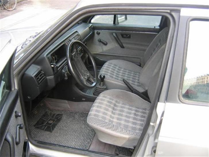 VW jetta 1,6 tx (solgt) billede 3