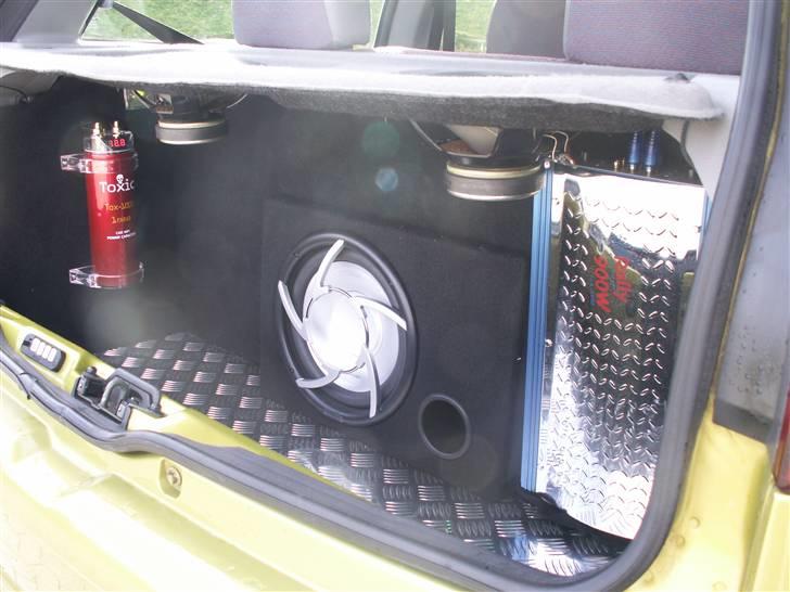 Fiat Punto 60sx  - bagagerummet efter ombygning billede 5