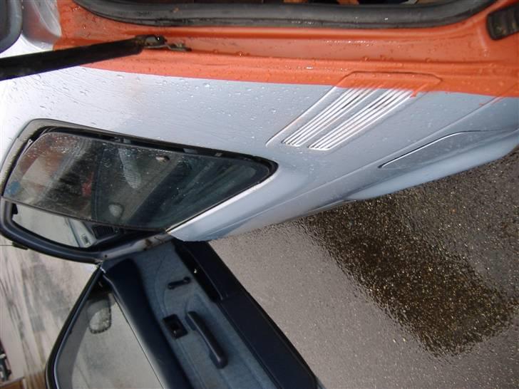 Toyota Corolla  -=SOLGT=- - Er ved at lave rust og buler rundt omkring, bagefter skal den lige til maler. billede 5