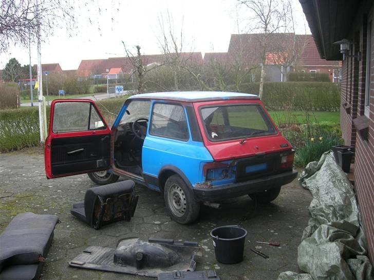 Autobianchi a 112 junior SOLGT - mangler plast rundt om venstre baglygte! billede 6