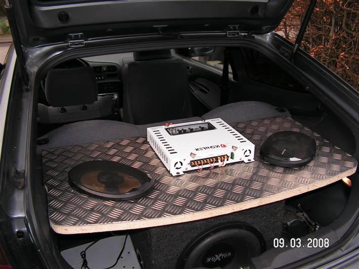 Mazda 323 C 1,5 lx - Den er ikke gjort færdig endnu regner med lidt stof på bagsiden billede 14