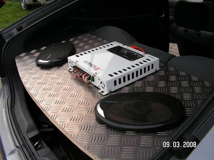 Mazda 323 C 1,5 lx - Syntes selv det ser nogenlunde ud billede 15