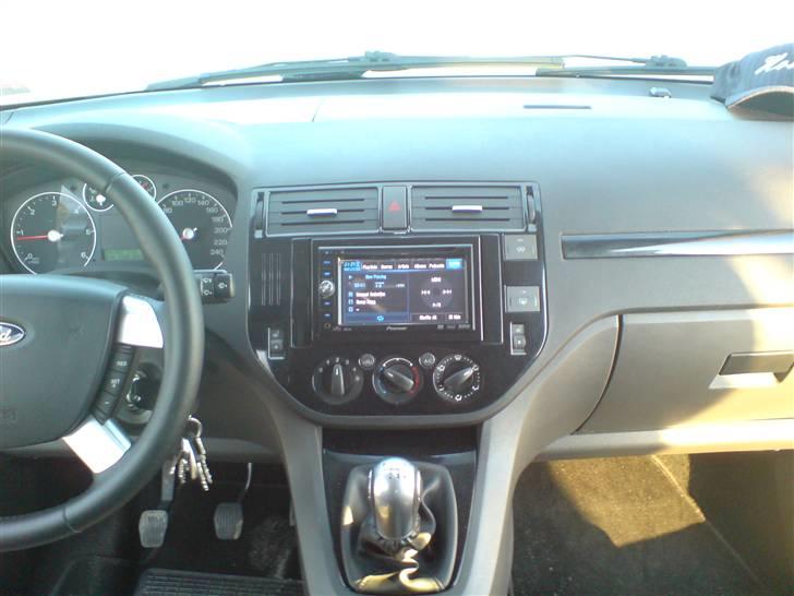 Ford c-max  - Kabinen med indmalede dele. billede 17