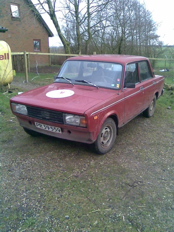 Lada 2105 hvil i fred billede 1