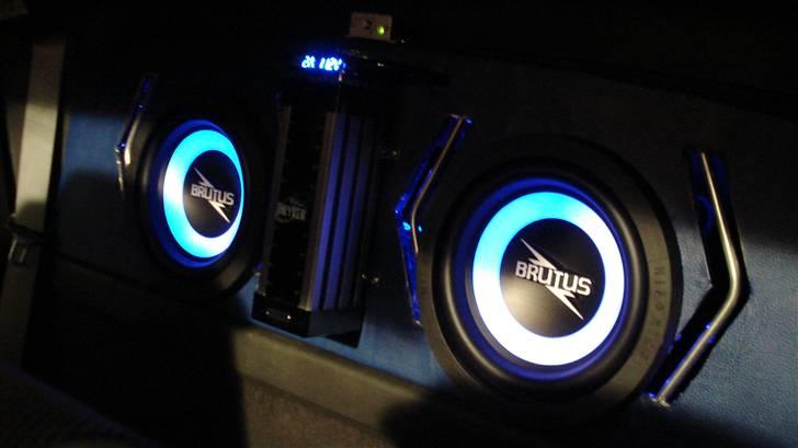 Opel Tigra solgt - så blev anlæget sat i bilen  billede 11