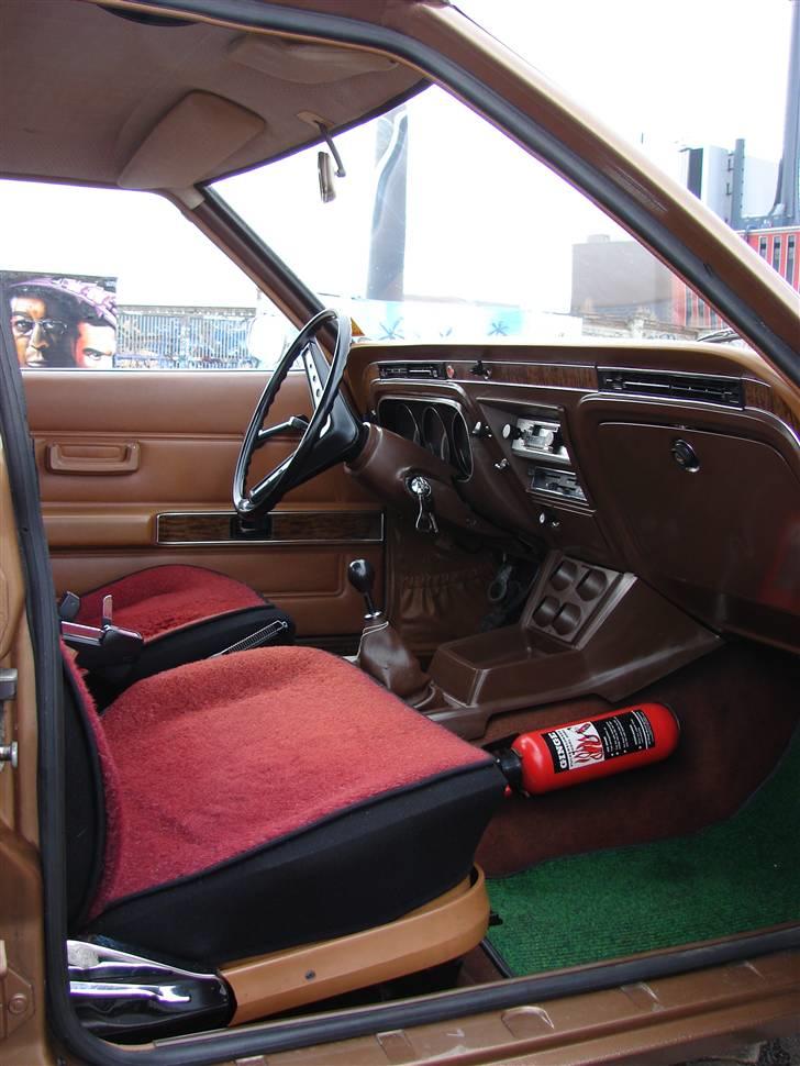 Ford Taunus mk III V6 GXL 4d   - Ummmmmm. IGEN IGEN! For satan Bobby! det spiller bare med de farver billede 13