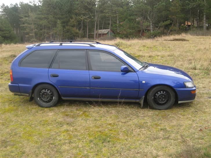 Toyota corolla 1,6  *SOLGT* billede 2