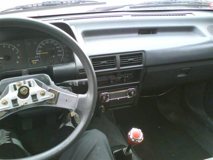 Daihatsu Charade SOLGT billede 4