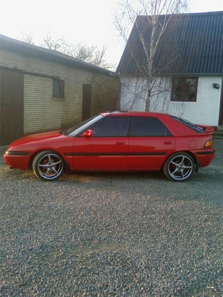 Mazda 323F 1,8 GT billede 1