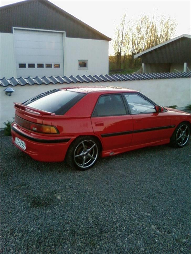 Mazda 323F 1,8 GT billede 2