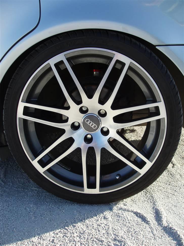 Audi A4 1,8 20V T. SOLGT billede 10