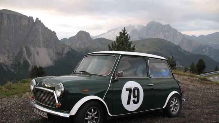 Austin-Morris Mini 998 - Dolomitterne var en hård omgang for den lille spand... men bjærgene ved La Specia var hårdere. billede 8