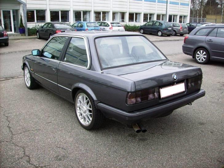 BMW 323i E30 *Solgt* billede 6