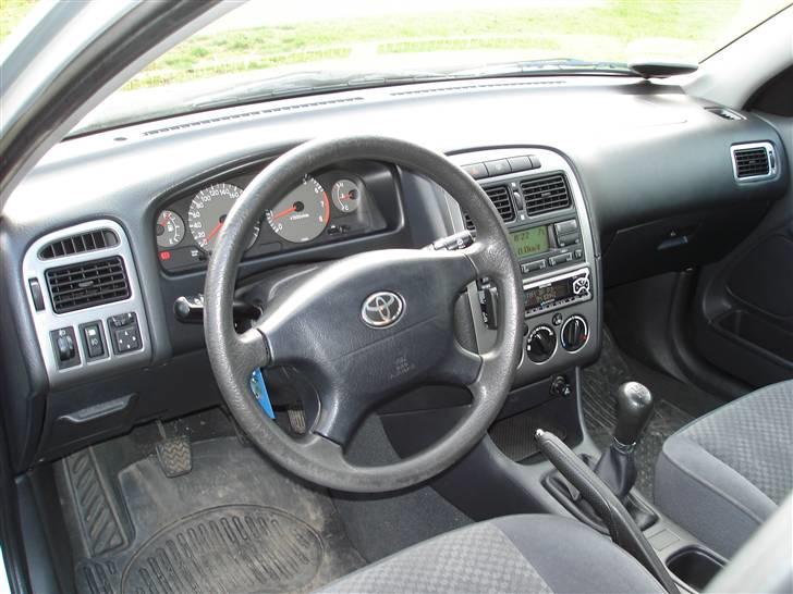 Toyota Avensis - standart kabine billede 3