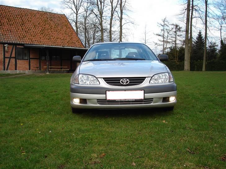 Toyota Avensis - med tågelygter billede 4