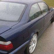 BMW 323I Coupe SOLGT