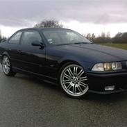 BMW 323I Coupe SOLGT