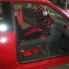 Opel Astra F Sælges i stumper.