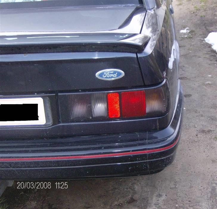 Ford Sierra 2000 T  - det billede der skal være billede 12