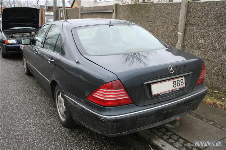 Mercedes Benz S 320 CDI *SOLGT* - Før Kleemann stylingen og lakeringen... og med taxa pladen på billede 7