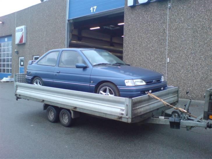 Ford Escort 1,8 16V CL solgt billede 10