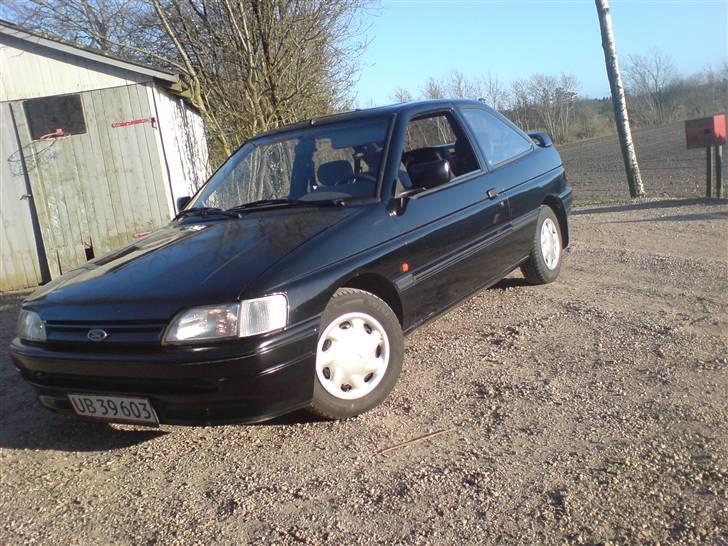 Ford escort 1,8 16v solgt  billede 2