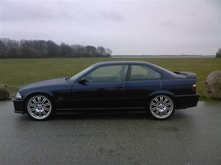BMW 323I Coupe SOLGT billede 2